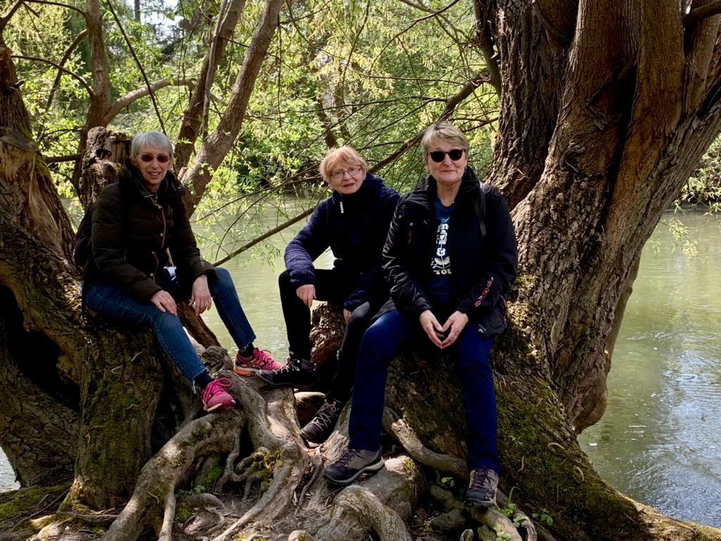028